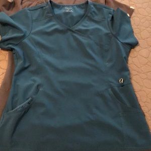 Set of 2 Infinity scrub tops size L